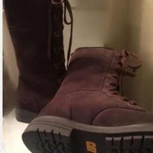 Woman's Caterpillar Boots